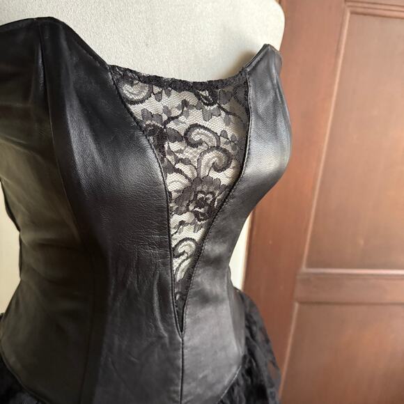 80s Vintage FIRENZE | Black Leather and lace Corset Basque Waist Dress Small - Picture 3 of 7